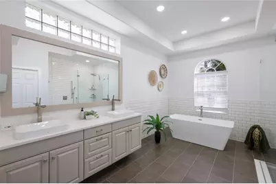 8009 Royal Birkdale Circle, Lakewood Ranch, FL 34202 - Photo 27