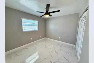 715 65th Avenue Drive W, Bradenton, FL 34207 - Photo 13