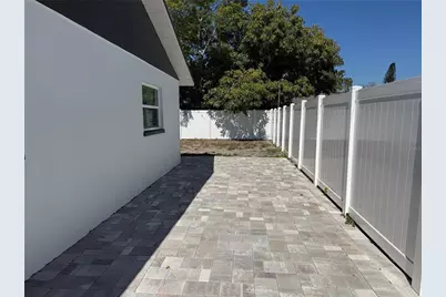 715 65th Avenue Drive W, Bradenton, FL 34207 - Photo 15