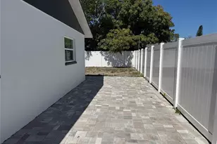 715 65th Ave Dr W, Bradenton, FL 34207 - Photo 15