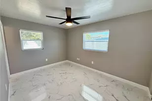 715 65th Ave Dr W, Bradenton, FL 34207 - Photo 9