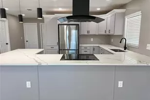 715 65th Ave Dr W, Bradenton, FL 34207 - Photo 5