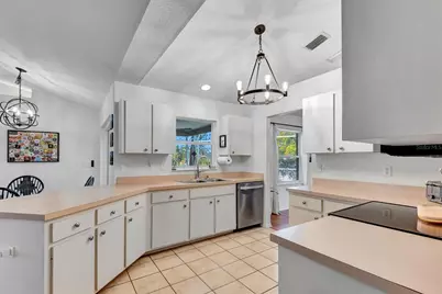 810 McArthur Avenue, Sarasota, FL 34243 - Photo 19