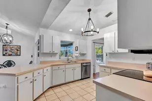 810 McArthur Ave, Sarasota, FL 34243 - Photo 19