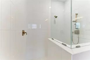 8048 Waterbend Trl, Sarasota, FL 34240 - Photo 37