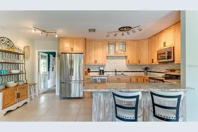 6904 9th Avenue NW, Bradenton, FL 34209 - Photo 9