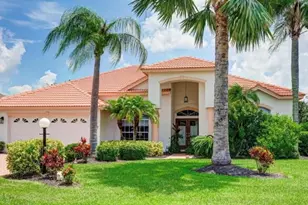 7207 39th Ln E, Sarasota, FL 34243 - Photo 1