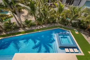 227 S Harbor Dr, Holmes Beach, FL 34217 - Photo 7