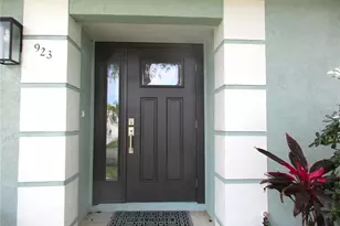 923 69th St NW, Bradenton, FL 34209 - Photo 5