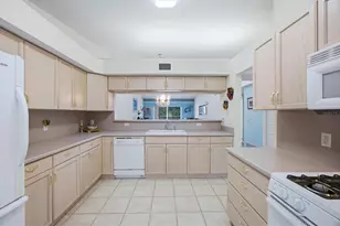 4577 Hidden View Pl, Sarasota, FL 34235 - Photo 17