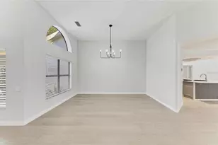 5328 Dominica Cir, Sarasota, FL 34233 - Photo 15