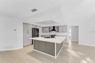 5328 Dominica Cir, Sarasota, FL 34233 - Photo 21