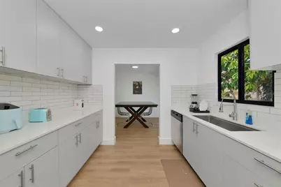 2239 Worrington Street, Sarasota, FL 34231 - Photo 7