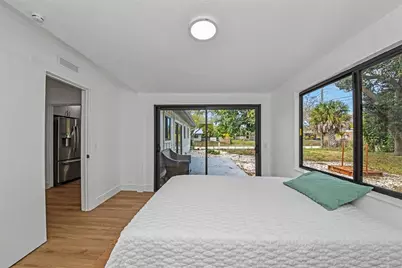 2239 Worrington Street, Sarasota, FL 34231 - Photo 11