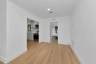 2239 Worrington St, Sarasota, FL 34231 - Photo 5