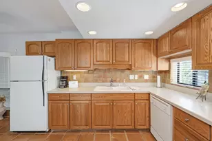 6157 Midnight Pass Rd, Sarasota, FL 34242 - Photo 7