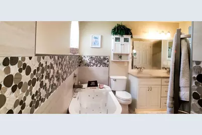 3567 65th Avenue Circle E, Sarasota, FL 34243 - Photo 21