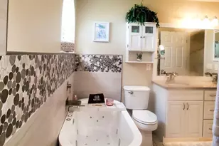 3567 65th Ave Cir E, Sarasota, FL 34243 - Photo 21