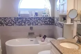 3567 65th Ave Cir E, Sarasota, FL 34243 - Photo 23