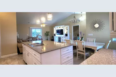 3567 65th Avenue Circle E, Sarasota, FL 34243 - Photo 7