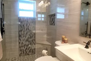 3567 65th Ave Cir E, Sarasota, FL 34243 - Photo 31