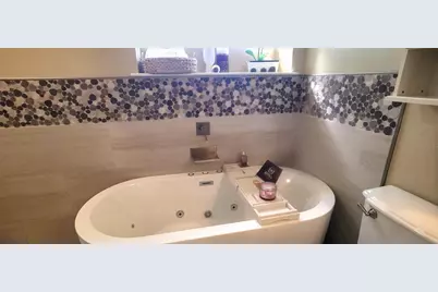 3567 65th Avenue Circle E, Sarasota, FL 34243 - Photo 3