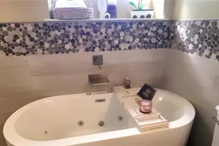 3567 65th Ave Cir E, Sarasota, FL 34243 - Photo 3