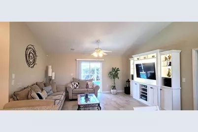 3567 65th Avenue Circle E, Sarasota, FL 34243 - Photo 17