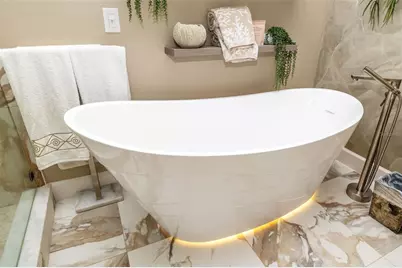 746 Eagle Point Drive, Venice, FL 34285 - Photo 33