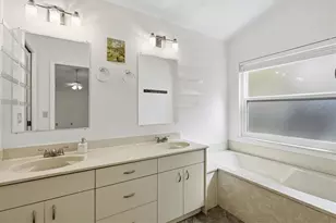 4405 Beauchamp Ct, Sarasota, FL 34243 - Photo 29