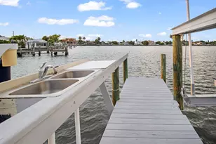 454 63rd St, Holmes Beach, FL 34217 - Photo 9