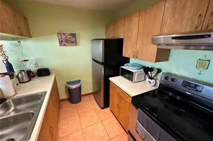 3840 59th Ave W, Bradenton, FL 34210 - Photo 9