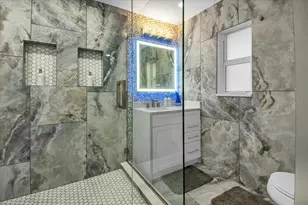 5624 Cape Leyte Dr, Sarasota, FL 34242 - Photo 27