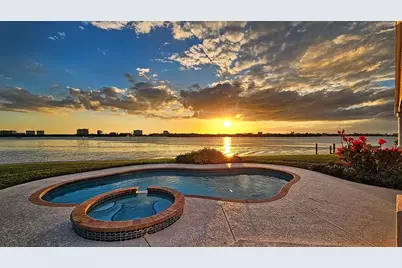 376 West Royal Flamingo Drive, Sarasota, FL 34236 - Photo 5