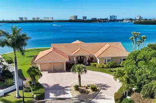 376 W Royal Flamingo Dr, Sarasota, FL 34236 - Photo 1