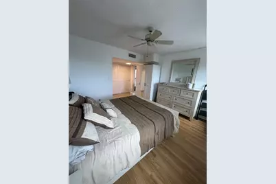 33 S Gulfstream Avenue #708, Sarasota, FL 34236 - Photo 9