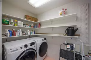 597 Lakeside Dr, Bradenton, FL 34210 - Photo 29