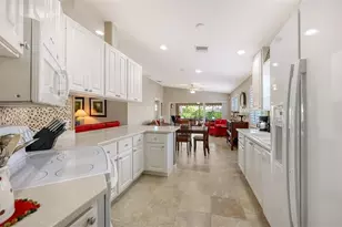 5926 Benevento Dr, Sarasota, FL 34238 - Photo 9