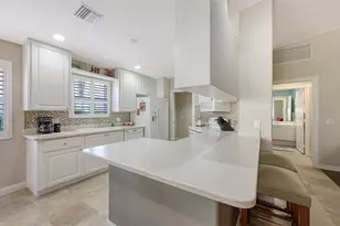 5926 Benevento Dr, Sarasota, FL 34238 - Photo 7