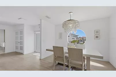 4939 Commonwealth Drive, Sarasota, FL 34242 - Photo 5