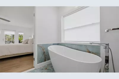 4939 Commonwealth Drive, Sarasota, FL 34242 - Photo 19