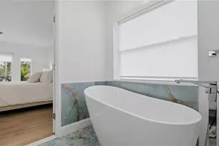 4939 Commonwealth Dr, Sarasota, FL 34242 - Photo 19