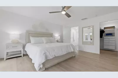 4939 Commonwealth Drive, Sarasota, FL 34242 - Photo 17