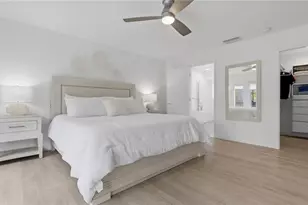 4939 Commonwealth Dr, Sarasota, FL 34242 - Photo 17