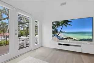 4939 Commonwealth Dr, Sarasota, FL 34242 - Photo 13