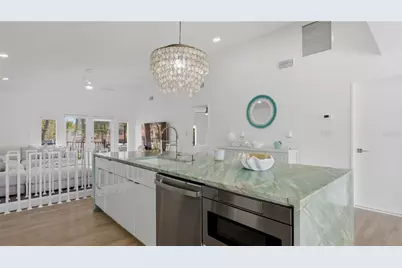 4939 Commonwealth Drive, Sarasota, FL 34242 - Photo 7