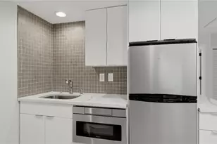 4939 Commonwealth Dr, Sarasota, FL 34242 - Photo 25