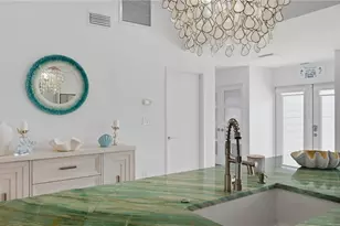 4939 Commonwealth Dr, Sarasota, FL 34242 - Photo 11