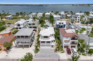 2215 Avenue C, Bradenton Beach, FL 34217 - Photo 3