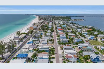 2215 Avenue C, Bradenton Beach, FL 34217 - Photo 67